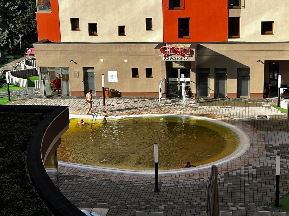 Apartment Friends Besenova - Free Swinning Pool Экстерьер фото